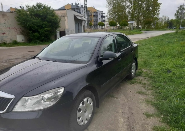 Skoda Octavia cena 19900 przebieg: 112000, rok produkcji 2009 z Zgierz małe 67